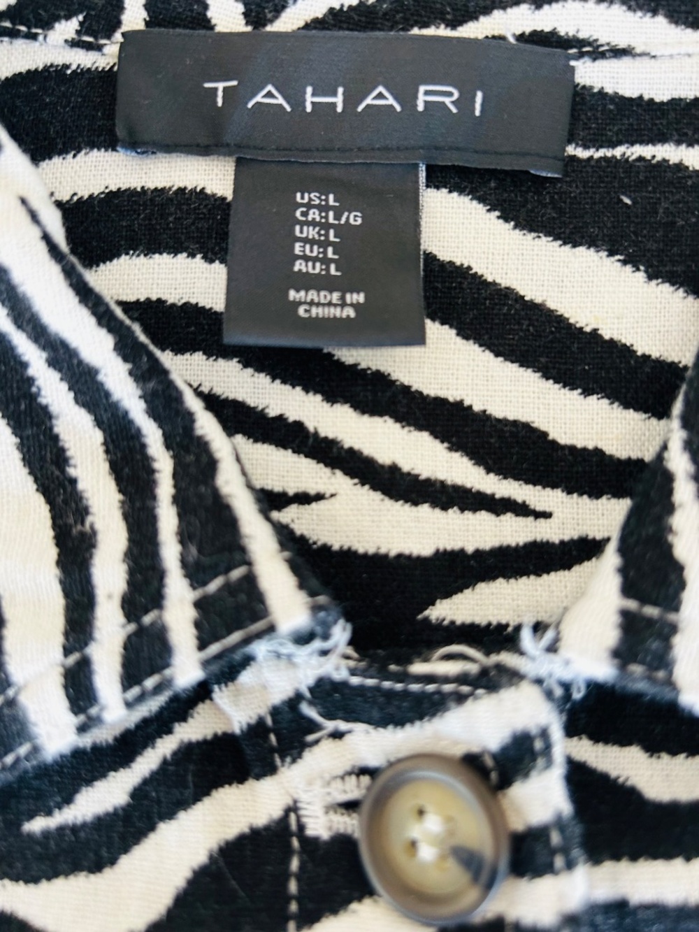 NWT Tahari Zebra Print Linen Blend Cropped Button-Up Jacket - Size Large - Picture 4 of 6